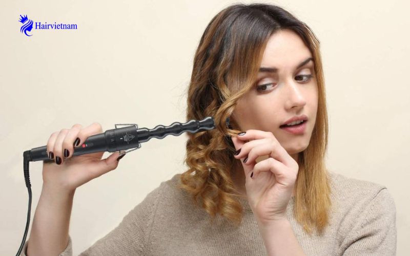 How to Style Hair for Disco Curly?